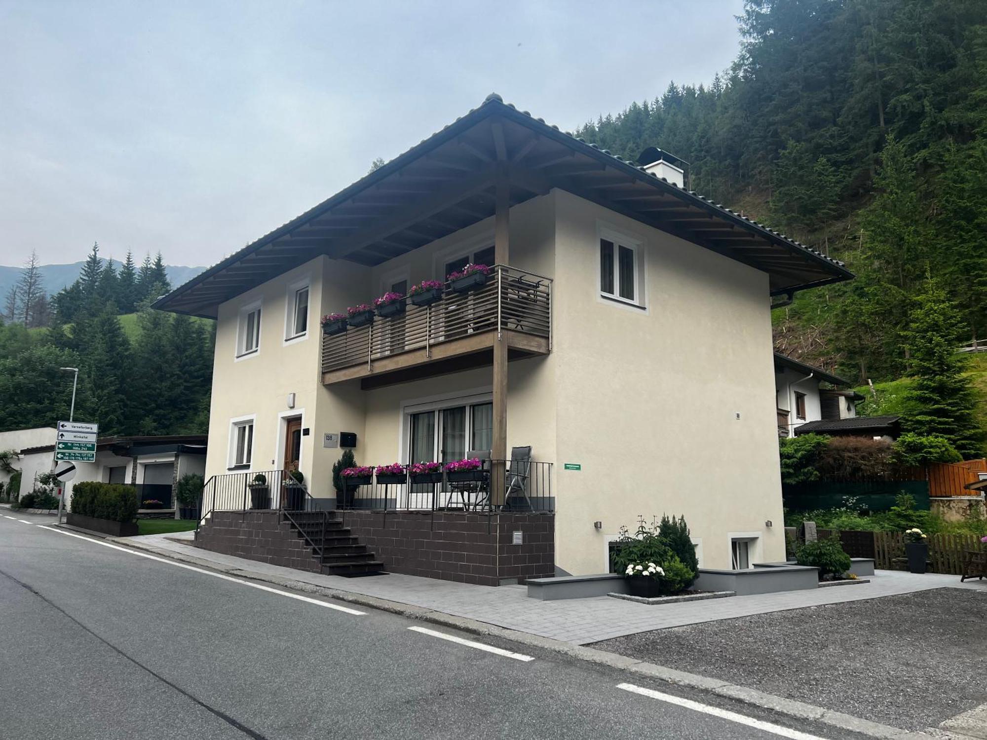 Ferienwohnung Dolomitenheim Ausservillgraten Exterior photo